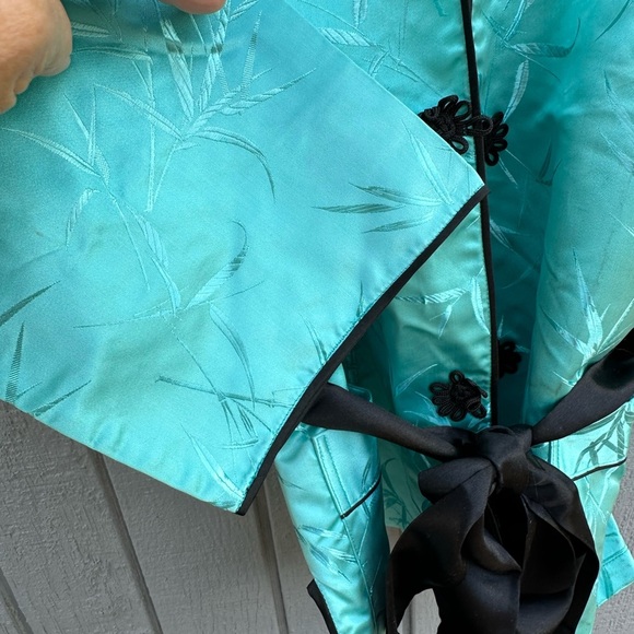 Mint Green Asian Style Jacket with Black Tie - Picture 12 of 14